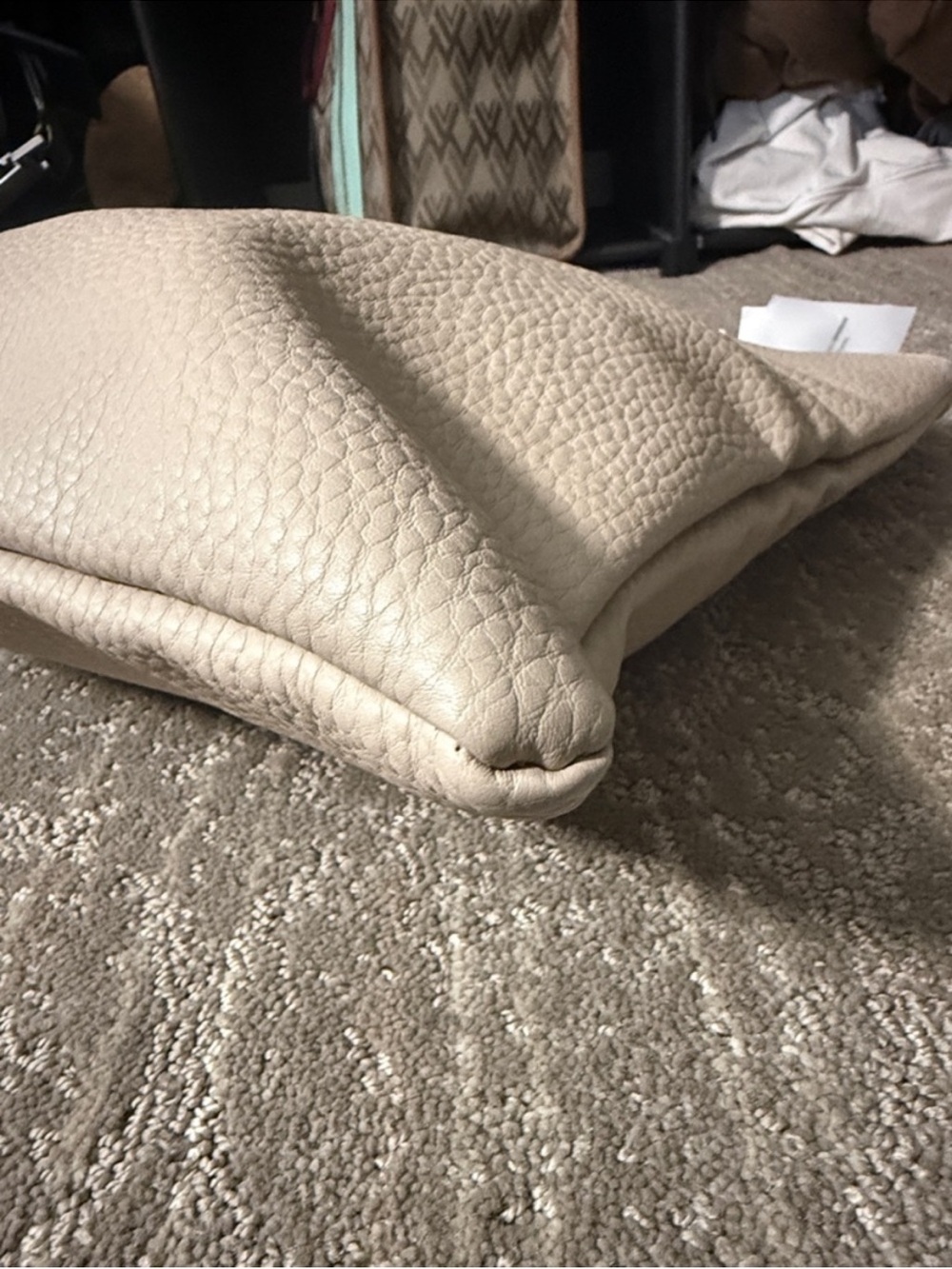 Minimal Cream Tote with Tortoiseshell Ring Handles - Picture 7 of 10